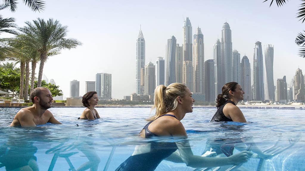 Erlebe Highclass Gyms, CrossFit, PT, Wellness, Detox u.v.m.